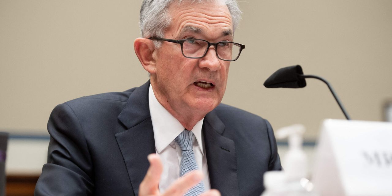 Fed’s Powell Plays Down Inflation Threat