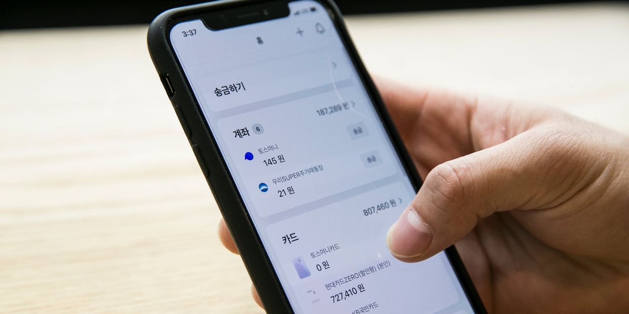 South Korea’s Answer to Robinhood and Venmo Lands a  Billion Valuation