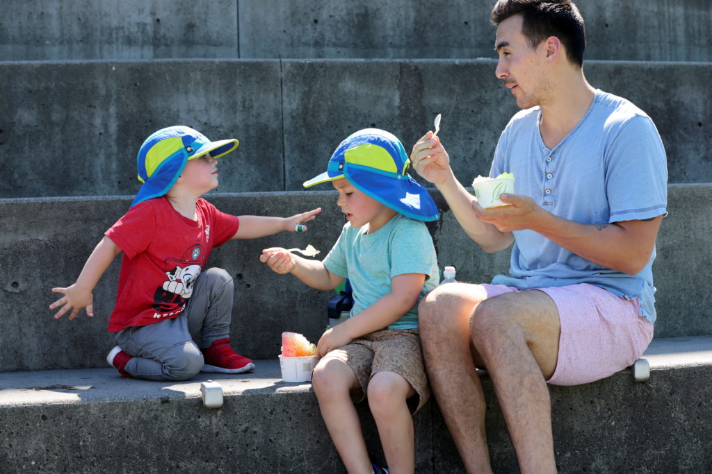 Pacific Northwest swelters in historic heat wave