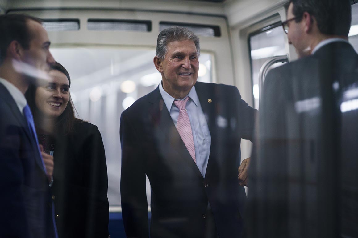 Manchin holds out until last minute on elections vote