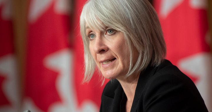 Alberta plan to remove COVID-19 measures is ‘risky gamble,’ fed health minister tells Shandro