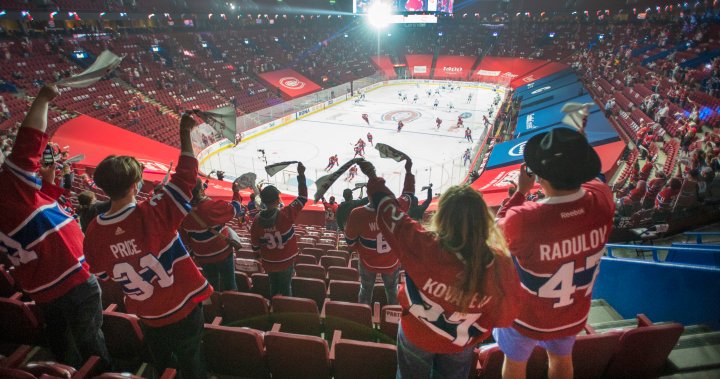 COVID-19: Free hot dogs used to help get Montreal Canadiens fans vaccinated before Game 3