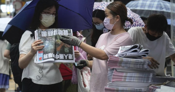 Hong Kong residents line up for final copy of pro-democracy tabloid Apple Daily – National