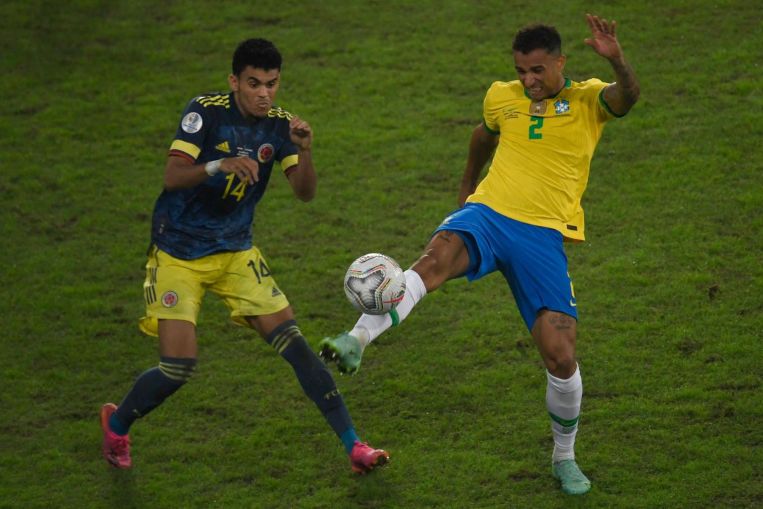 Football: With referee’s ‘assist’, Brazil stay perfect in Copa America with late win over Colombia, Football News & Top Stories