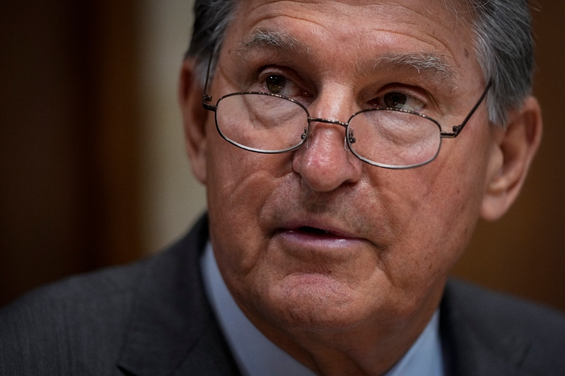 Manchin moves shake up Dem strategy for massive elections bill