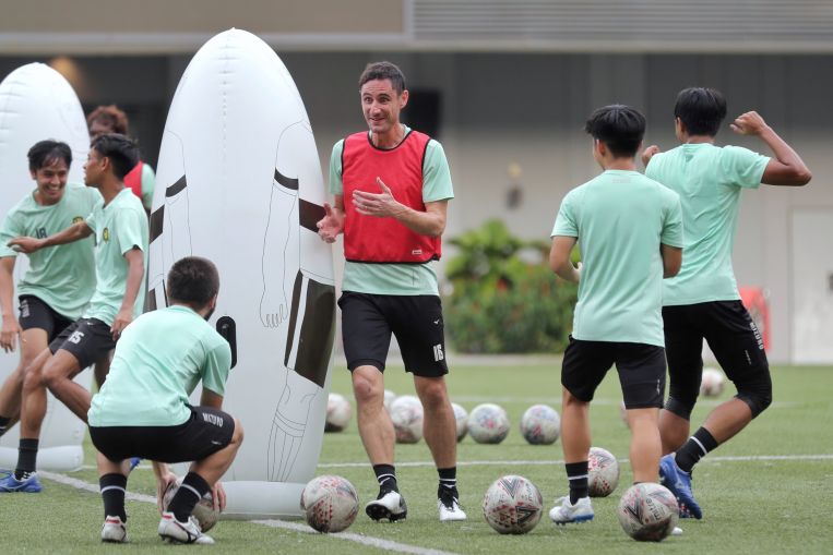 Football: After over a decade, Daniel Bennett and Singapore football prepare to return to the Asian Champions League, Football News & Top Stories