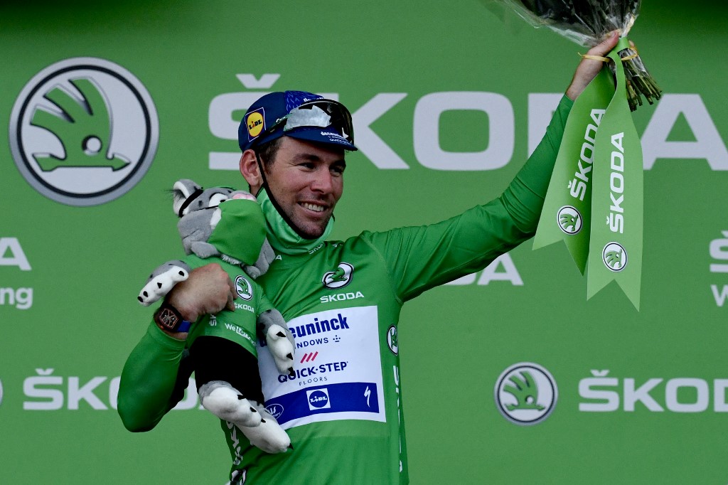 Mark Cavendish earns third stage victory at Tour de France