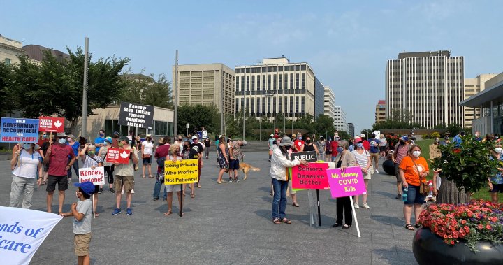 Albertans protest ending mandatory COVID-19 isolation, masking and testing changes