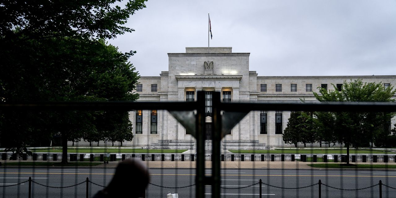 U.S. Treasury Yields Extend Steep Decline