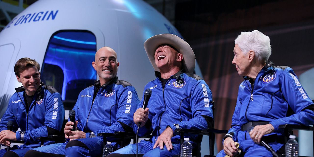 Jeff Bezos and Blue Origin Crew Discuss Their Experience in Space