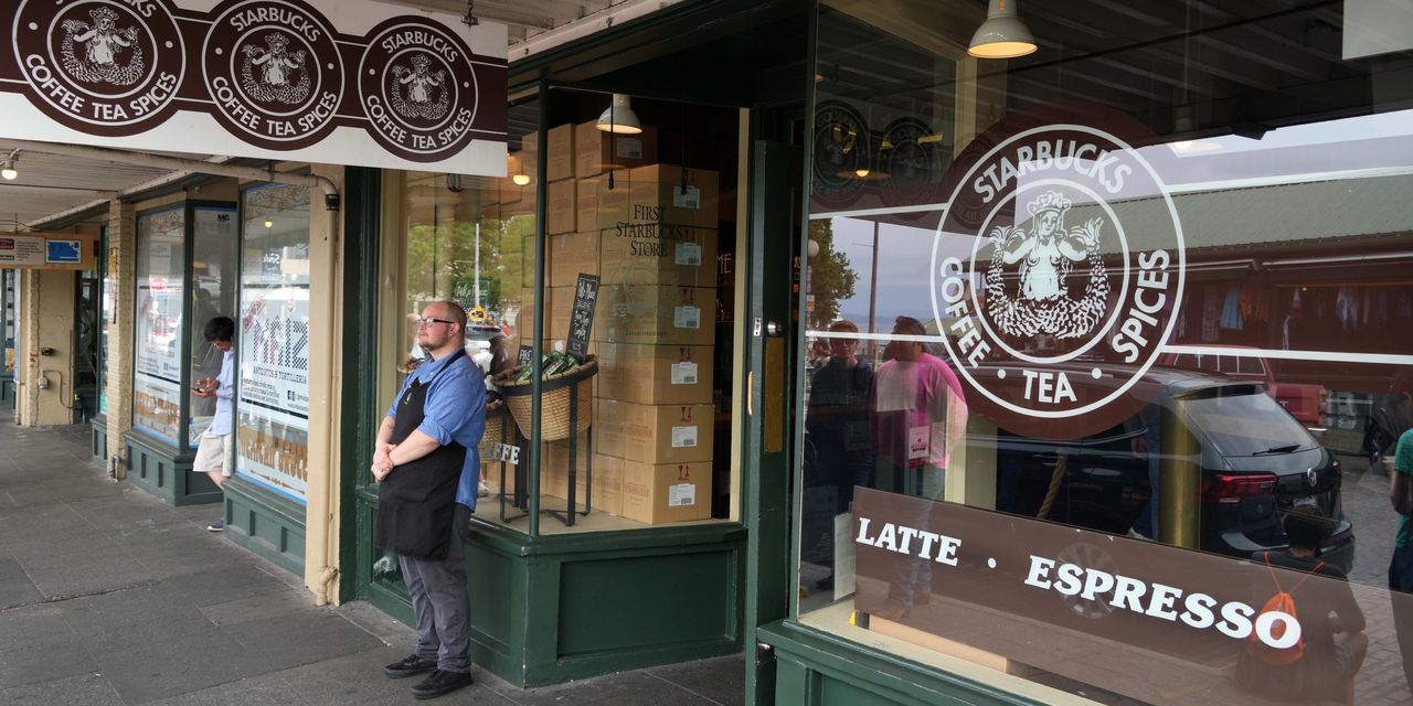 Starbucks, Facing Higher Costs, Pushes Upscale Coffee