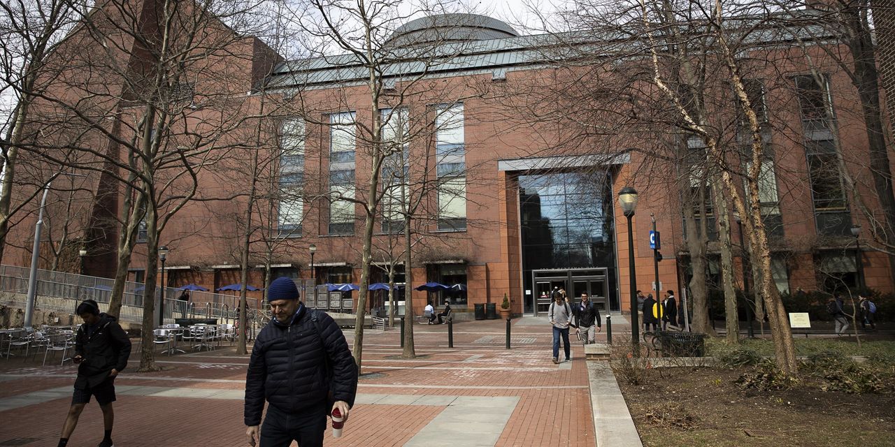 Wharton Is First Elite M.B.A. Program to Enroll More Women Than Men