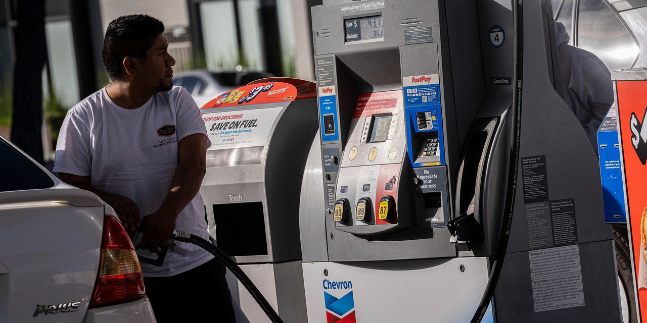 Exxon, Chevron Report Billions in Profits but Plan to Keep Spending Tight