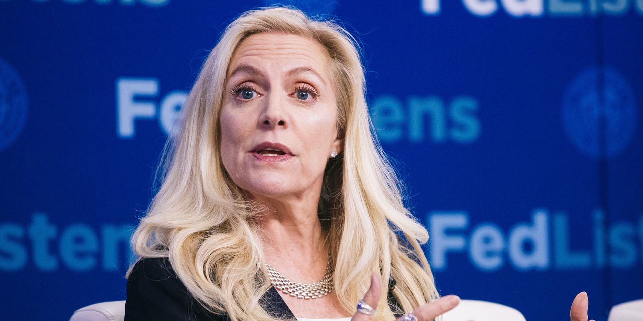 Fed’s Brainard Says Labor Market Hasn’t Satisfied Goals for Reducing Bond Purchases