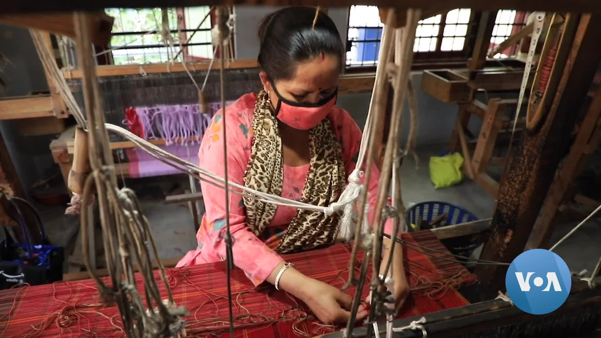 In North India, Artisans Weave a New Garment to Woo Customers | Voice of America