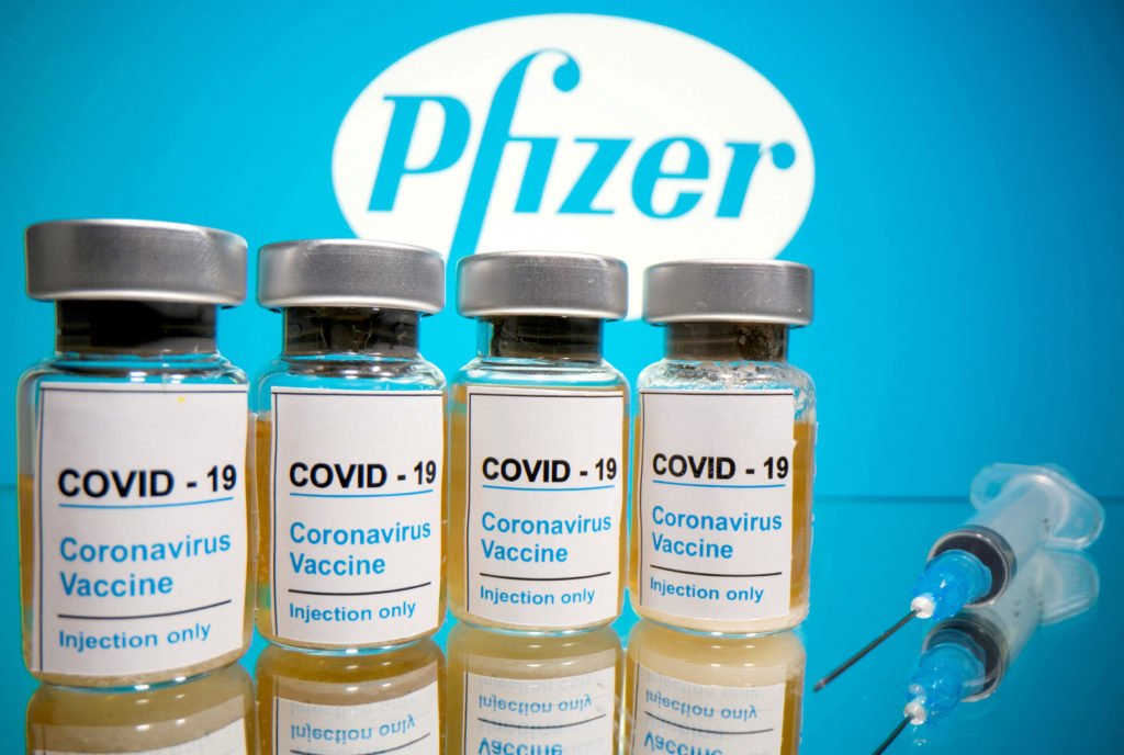 Pfizer to discuss COVID-19 vaccine booster with US officials