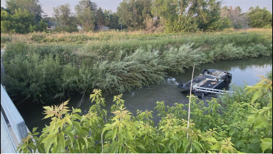 Bystanders save woman in car submerged in Arvada canal