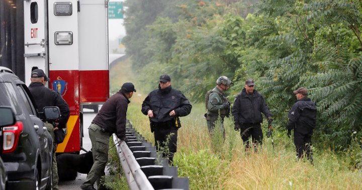 Overnight standoff between armed militia, police shuts down Boston-area highway – National