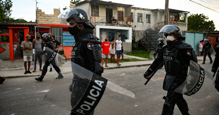 Cuba cracks down on protesters amid anti-government demonstrations – National