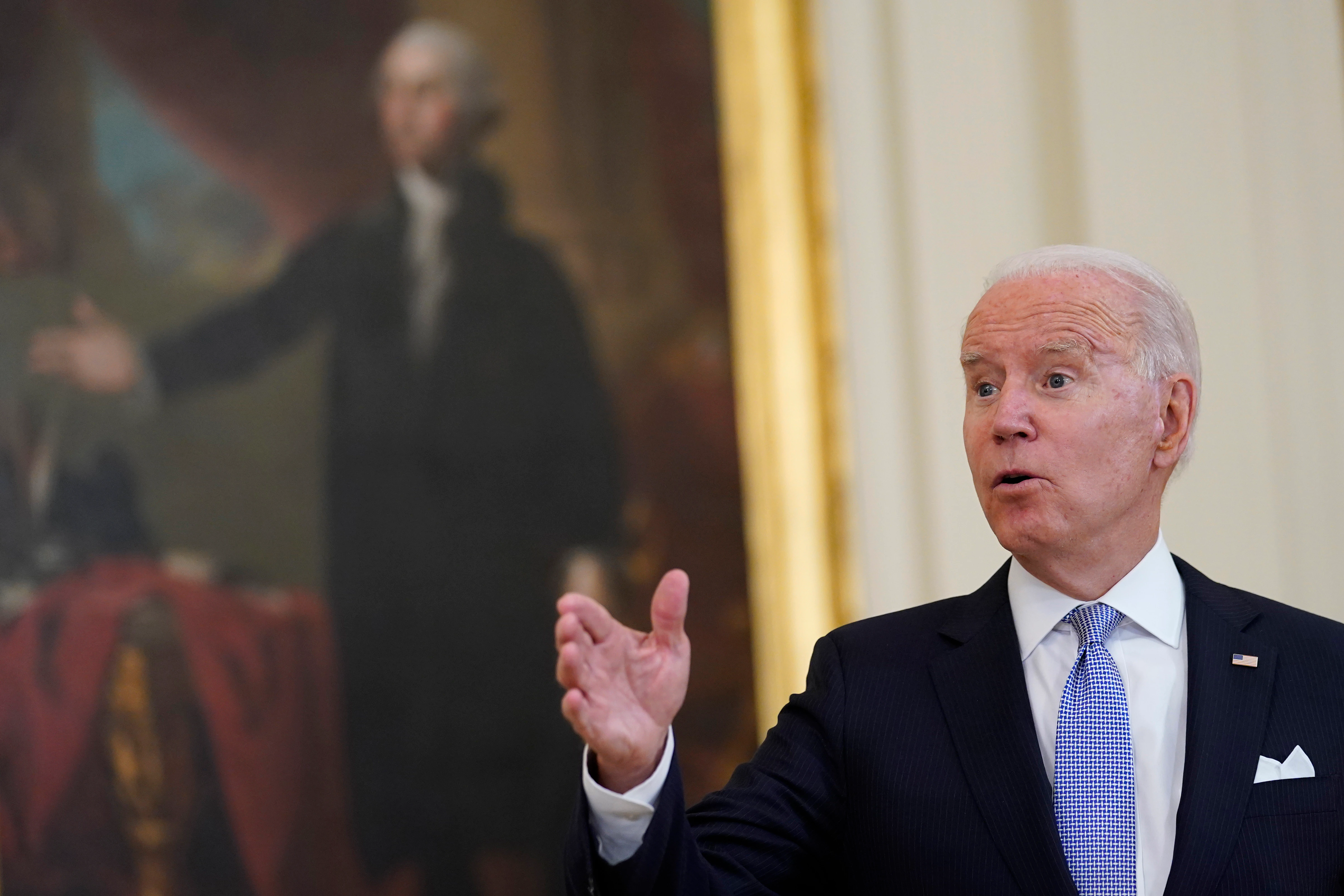 Biden: Unvaccinated Federal Workers to Face Testing, Masking | Voice of America