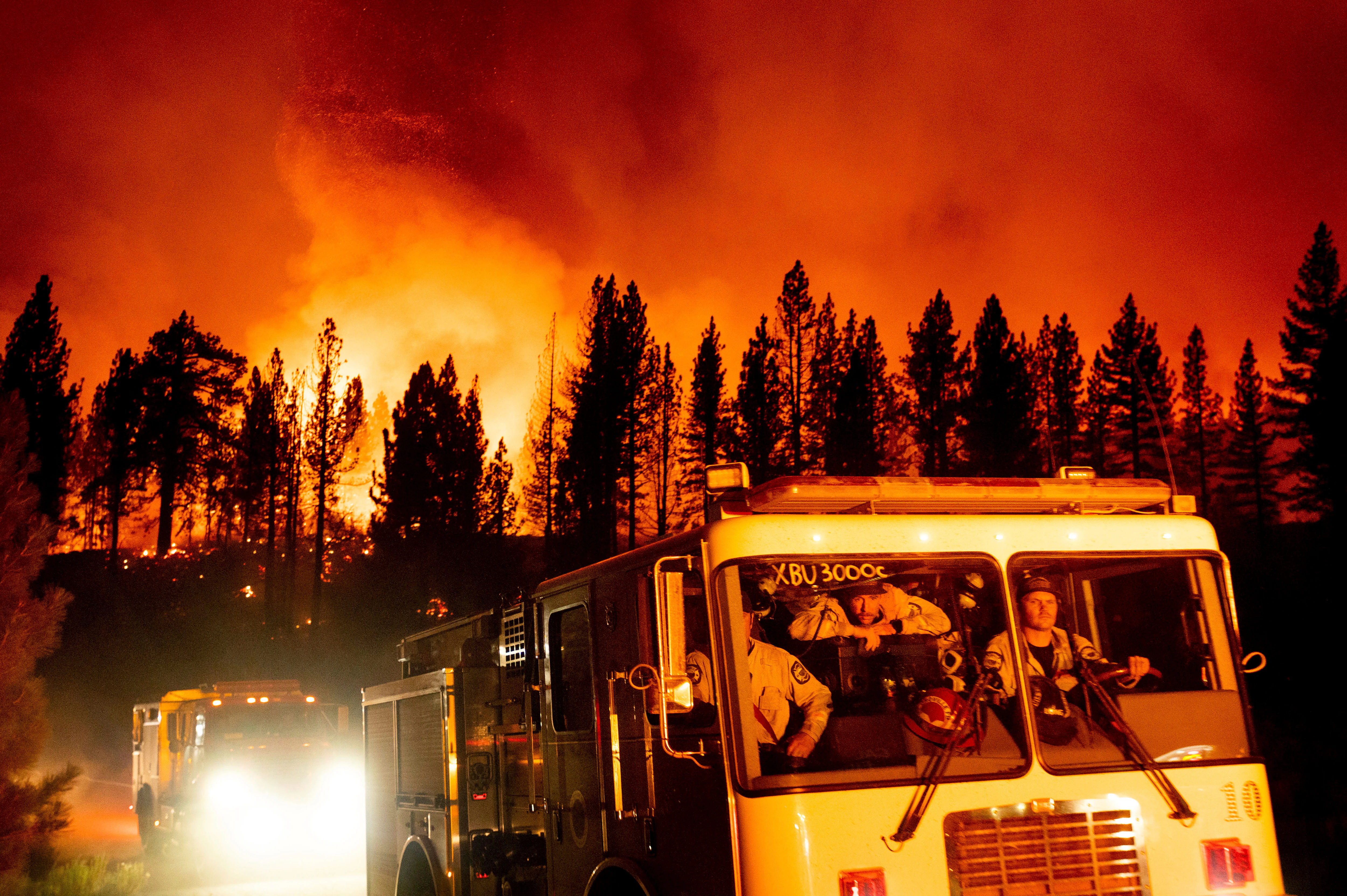 Surging California Wildfire Prompts Nevada Evacuation | Voice of America