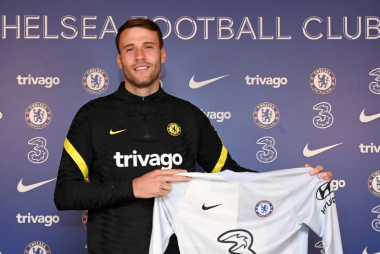 Football: Chelsea sign goalkeeper Marcus Bettinelli, Football News & Top Stories