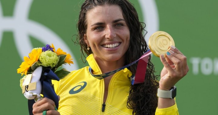 Australia’s Jessica Fox fixed her kayak with a condom, then won a medal – National