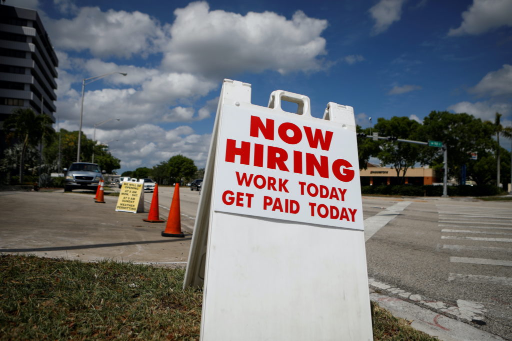 News wrap: U.S. economy shows signs of rebound with 850,000 jobs added in June