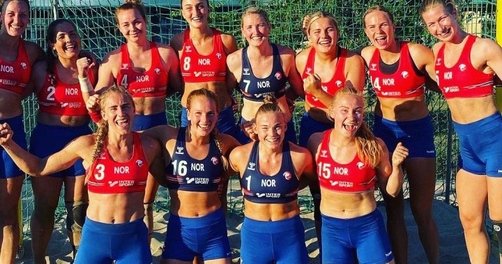 Pink offers to pay bikini bottom fines for Norway beach handball team – National