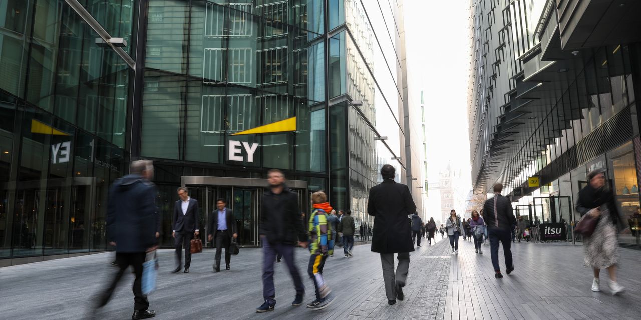 Ernst & Young to Pay  Million to Settle SEC Probe of Bid Violations