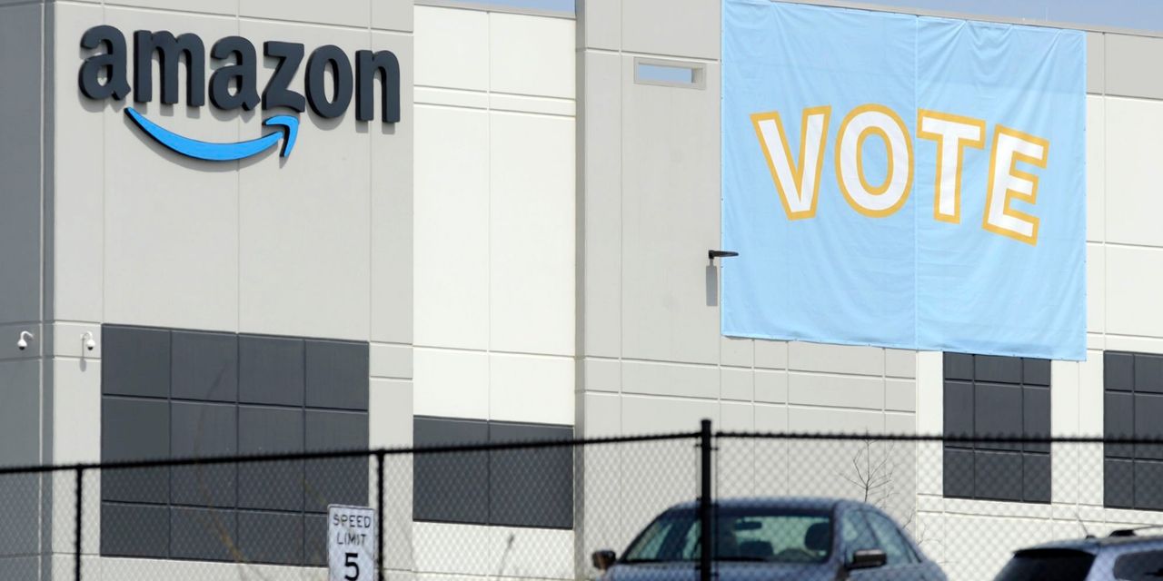 Federal Labor Official Recommends Alabama Amazon Workers Hold New Vote, Union Says