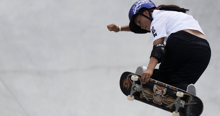 Teen skaters from Japan, Britain win debut Olympic skateboard park medals in Tokyo – National