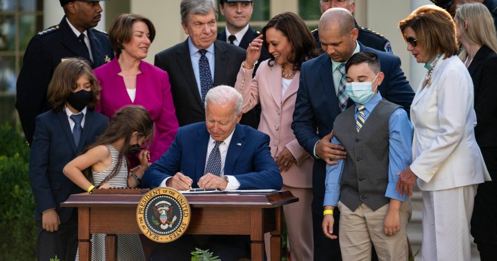 Biden signs law awarding medals to first responders of Jan. 6 Capitol riot – National