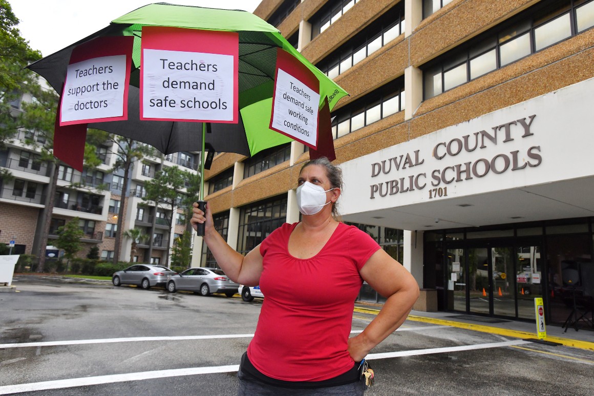 ‘Literally losing our workforce’: Florida schools defy DeSantis’ anti-mask order