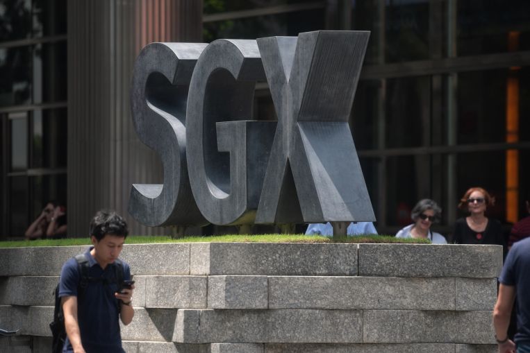 Singapore stocks inch up ahead of US non-farm payroll data, Companies & Markets News & Top Stories