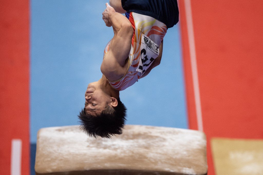 Carlos Yulo wins vault gold medal at world championships