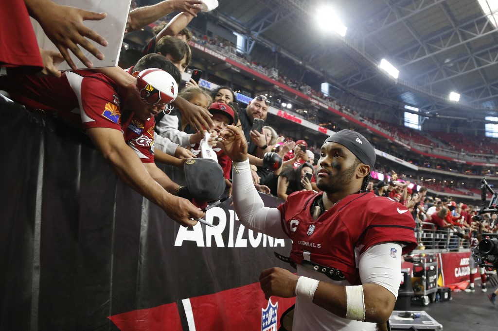 NFL: Cardinals maul Texans to improve to 7-0