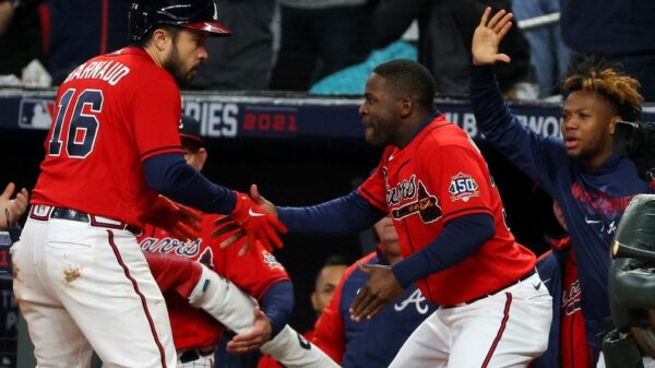 Braves blank Astros to grab World Series lead