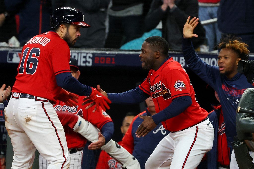 Braves blank Astros to grab World Series lead