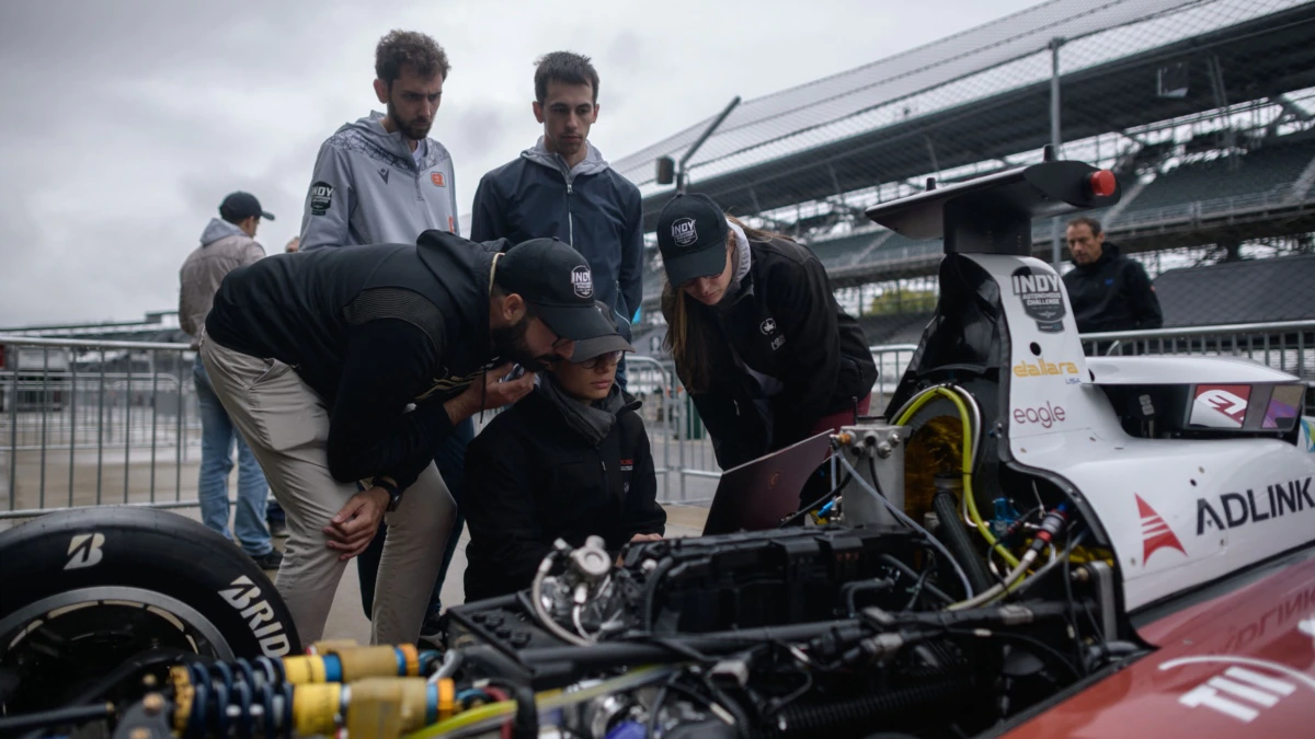 Indy Autonomous Cars Gear Up for Race