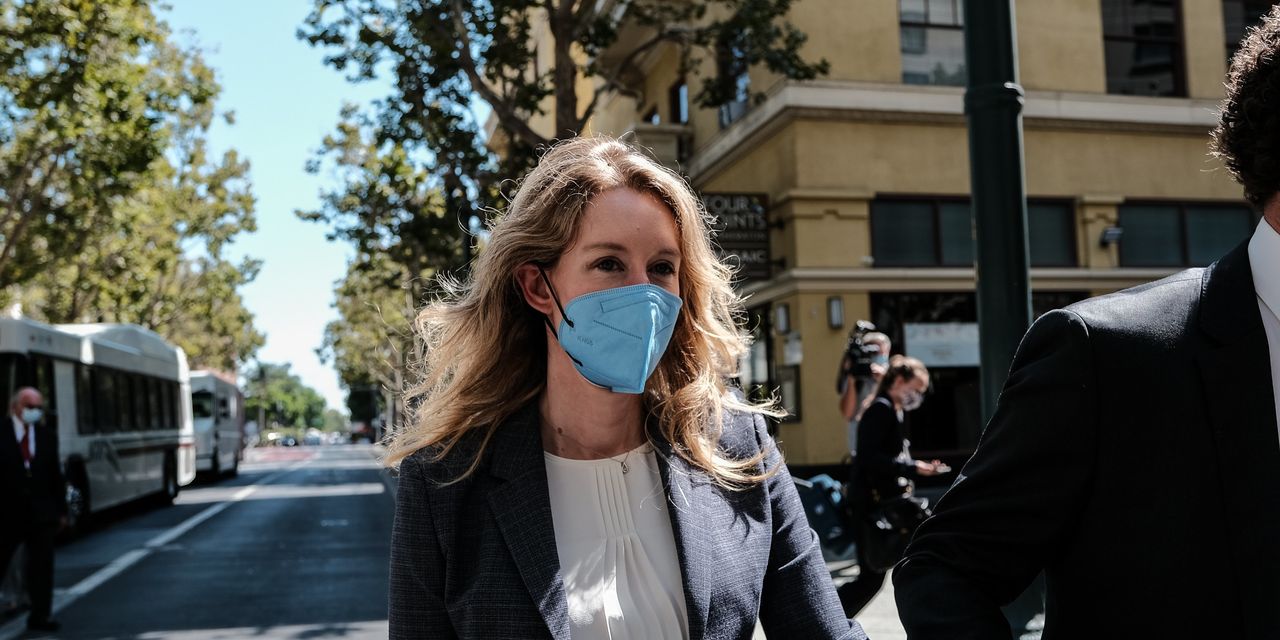 Theranos Dysfunction Apparent at Halfway Point of Elizabeth Holmes Trial