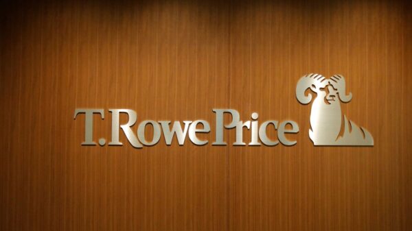 T. Rowe Price to Buy Debt-Investment Firm Oak Hill Advisors in .2 Billion Deal