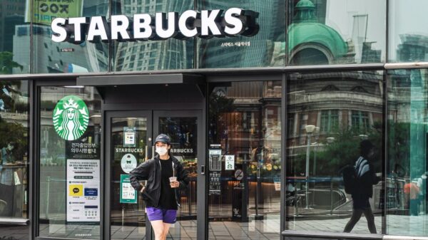 Starbucks’s China Sales Slow With Covid-19 Bout