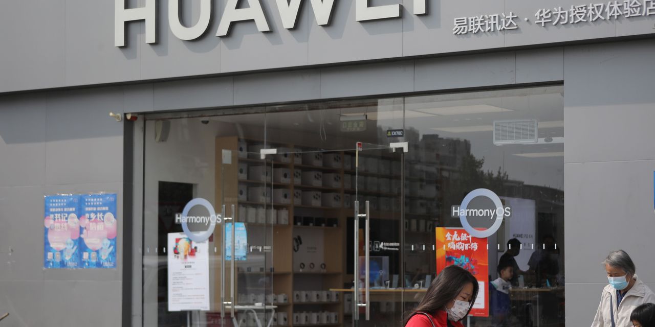 U.S. Sanctions Cut Huawei’s Revenue for Fourth Straight Quarter