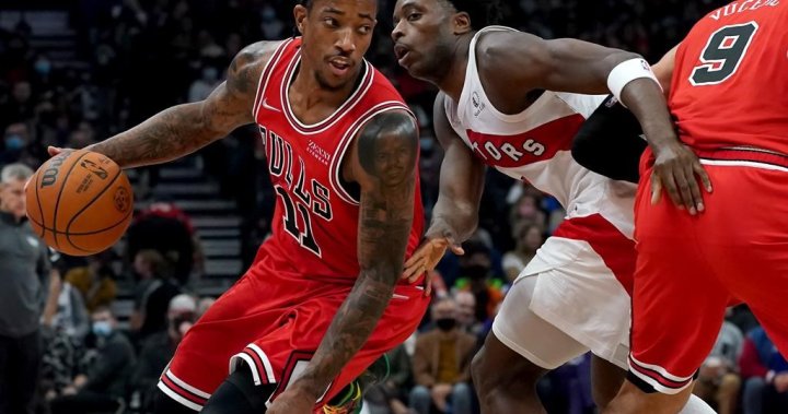 DeRozan powers Bulls past Raptors 111-108