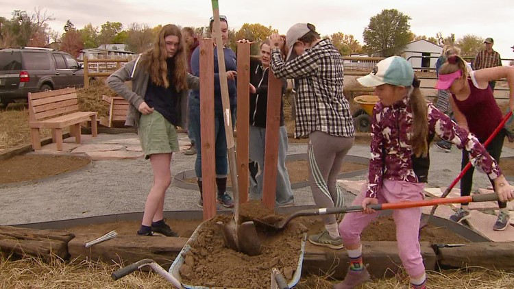 WATCH: Girl Scouts build therapy garden in Boulder