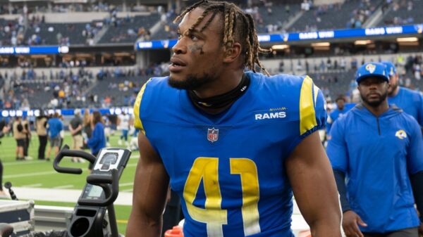 Denver Broncos trade for linebacker from the LA Rams