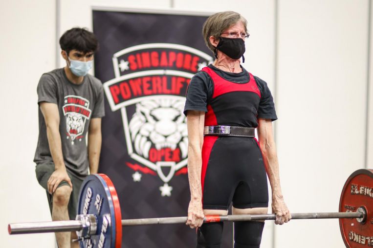 Powerlifting: She’s 66, has osteopenia, and can deadlift 115kg, Sport News & Top Stories