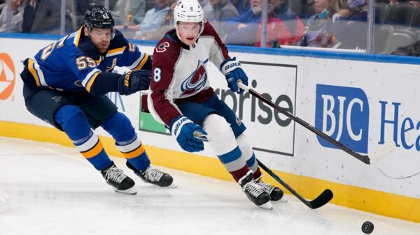 Colorado Avalanche beat Blues in St. Louis 4-3