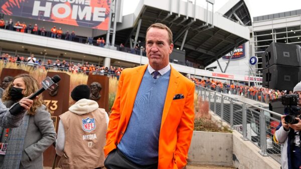 Peyton Manning says no serious talks on Broncos ownership